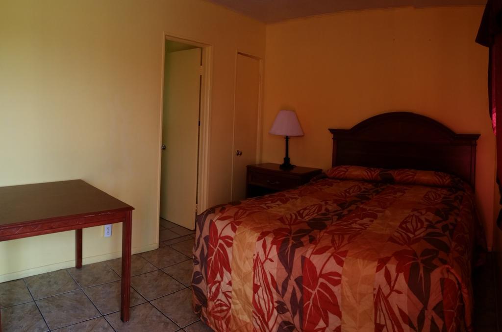 Twi Light Motel Holly Hill Esterno foto